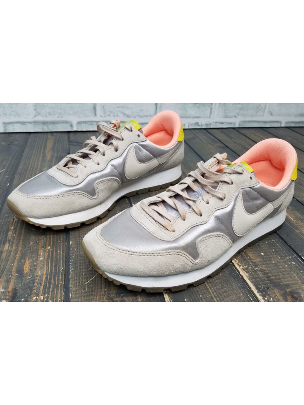 Nike Air Pegasus 83 Sunset Glow 749667-002 Beige Womens Size 11